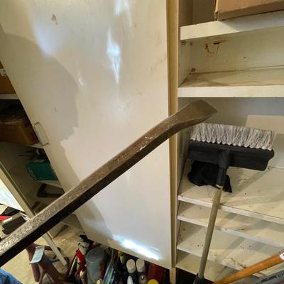 Long steel Pry / Crow Bar