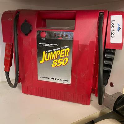 Jumper 850 Battery Charger