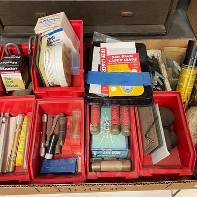 Misc. box Fuses/saw blades/locks