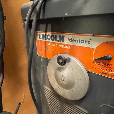 Lincoln Idealarc Arc Welder with all cables