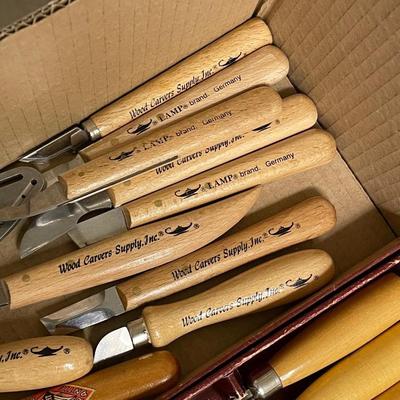 Sale Photo Thumbnail #715: tools/chisels/carving tools/knives as shown in box