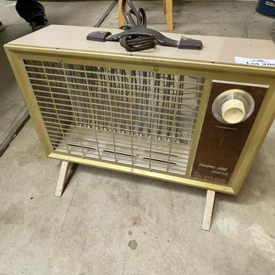 Sale Photo Thumbnail #821: Electric older space heater