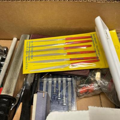 Box of misc./Old Knives/bowls/screwdrivers