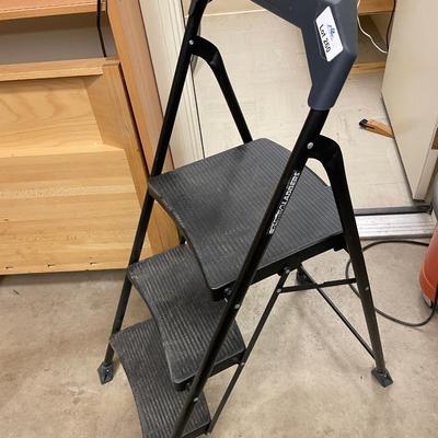 Folding Gorilla Ladder 3 Step Ladder