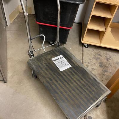 Haulmaster 1000lb Hydraulic Table Cart