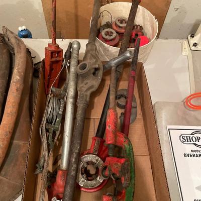 Come Along/Pipe Cutters/Threaders & other industrial metal tools