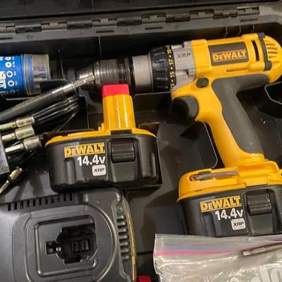 Like New Cordless Dewalt Drill with Charger & 2 Batteries & Case