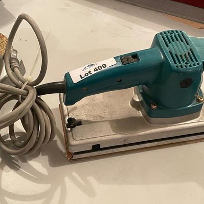Makita Model 9045B electric finishing sander