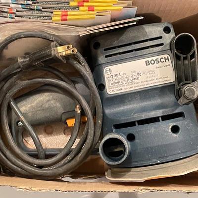 Bosch Model 3283DVS 5" Sander w/dust bags & sandpaper & box
