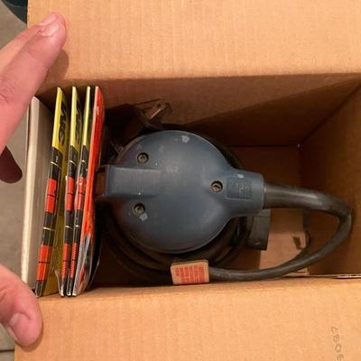 Bosch 1295D 5" Random Orbit Palm Sander w/box & sandpaper