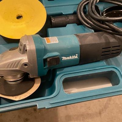 Makita electric Model 9533NB Angle Grinder w/case & accessories