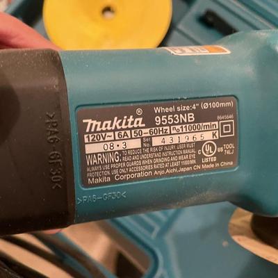 Makita electric Model 9533NB Angle Grinder w/case & accessories