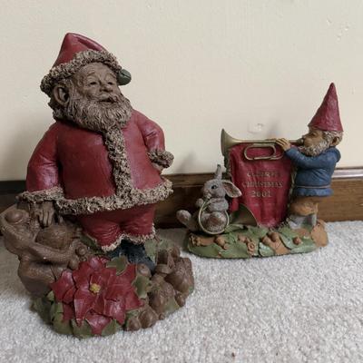 LOT 11B: Tom Clark Santa Sculpture & Cairn Christmas 2001 Gnome