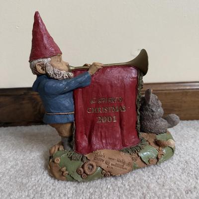 LOT 11B: Tom Clark Santa Sculpture & Cairn Christmas 2001 Gnome