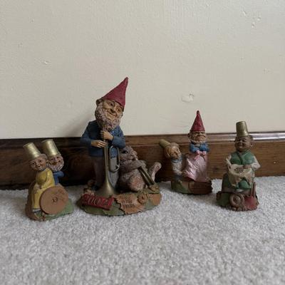 LOT 12B: Tom Clark / Wolfe Cairn Garden Gnome Sculptures