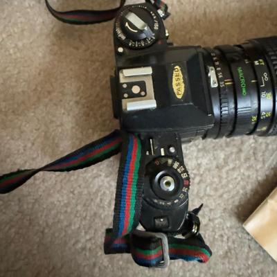 LOT 14B: Nikon FG 35mm Film Camera w/ Lens & Vivitar Auto Thyristor Flash 2800