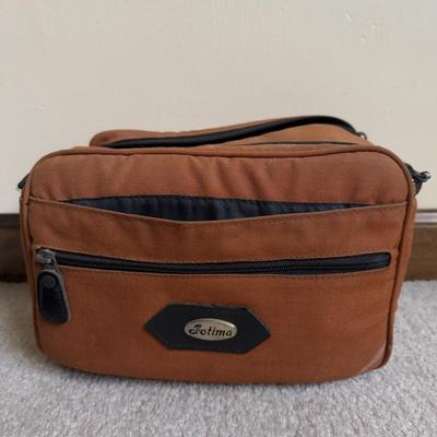 LOT 14B: Nikon FG 35mm Film Camera w/ Lens & Vivitar Auto Thyristor Flash 2800