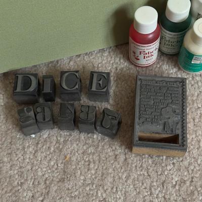 LOT 19B: Scrapbooking Kit w/ Metal Stamp Blocks