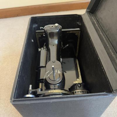 LOT 25B: Singer Portable Electric Sewing Machine 221-1 w/ Accessories