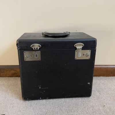 LOT 25B: Singer Portable Electric Sewing Machine 221-1 w/ Accessories