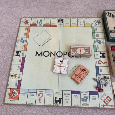 LOT 27B: Vintage 1950s Monopoly, 1970s Triple Yahtzee & c1950s-60s Kids Puzzles