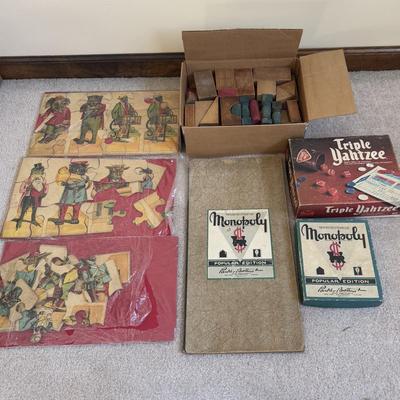LOT 27B: Vintage 1950s Monopoly, 1970s Triple Yahtzee & c1950s-60s Kids Puzzles