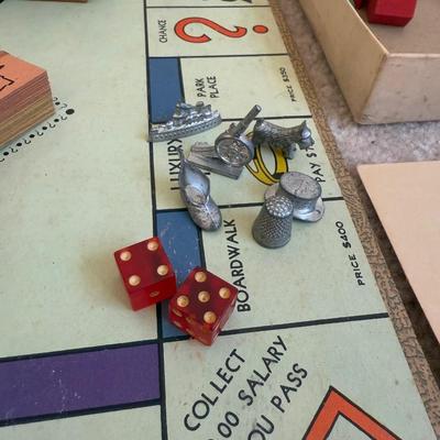 LOT 27B: Vintage 1950s Monopoly, 1970s Triple Yahtzee & c1950s-60s Kids Puzzles