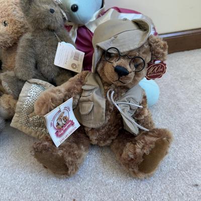 LOT 28B: Collection of Stuffed Bears - Boyd’s, 1979 North American Bear Co & More