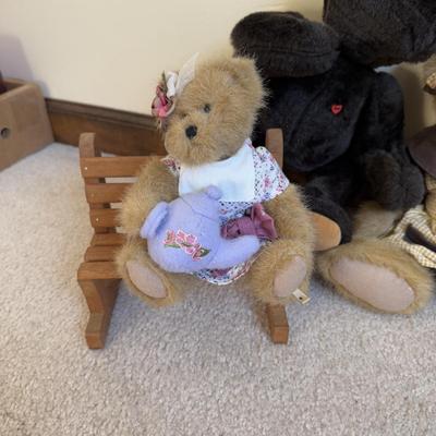 LOT 28B: Collection of Stuffed Bears - Boyd’s, 1979 North American Bear Co & More