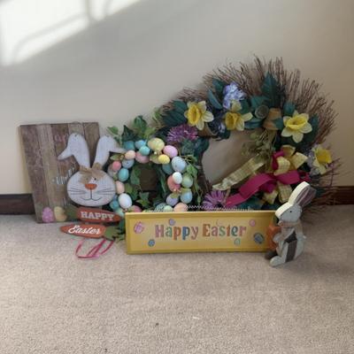 LOT 34B: Collection of Easter / Spring Home Decor