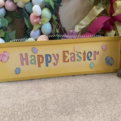 LOT 34B: Collection of Easter / Spring Home Decor