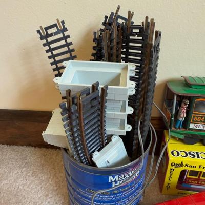 LOT 36B: Atlas HO Train Cars in Boxes, Throttlepack Model 501 Transformer w/ Box & More