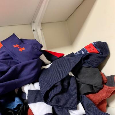 LOT 41 M: Closet Clear Out! Men & Women's Clothes, Dresses, Suits, Shoes, Scarves, Gloves, & More