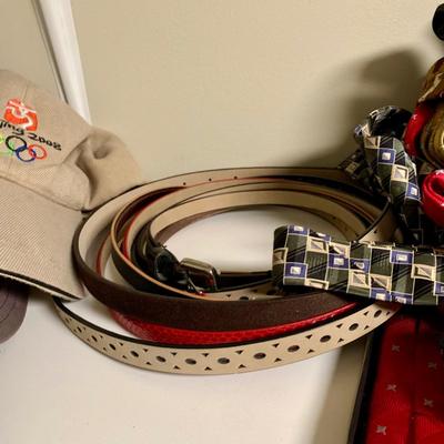 LOT 41 M: Closet Clear Out! Men & Women's Clothes, Dresses, Suits, Shoes, Scarves, Gloves, & More