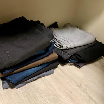 LOT 41 M: Closet Clear Out! Men & Women's Clothes, Dresses, Suits, Shoes, Scarves, Gloves, & More