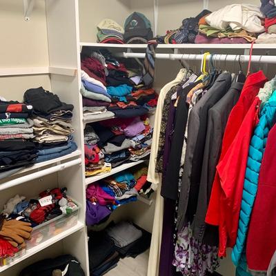 LOT 41 M: Closet Clear Out! Men & Women's Clothes, Dresses, Suits, Shoes, Scarves, Gloves, & More