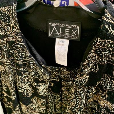 LOT 41 M: Closet Clear Out! Men & Women's Clothes, Dresses, Suits, Shoes, Scarves, Gloves, & More