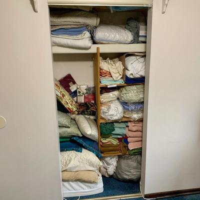 LOT 45 Z: Closet Clear Out! Bedsheets, Towels, Pillows, & More