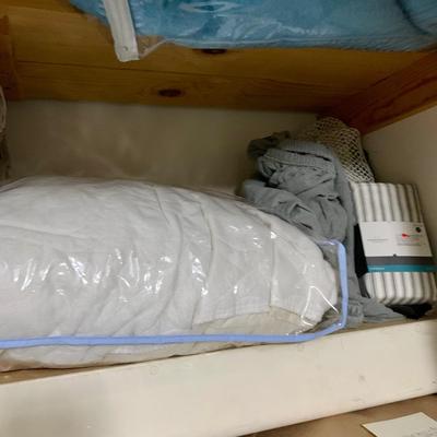 LOT 45 Z: Closet Clear Out! Bedsheets, Towels, Pillows, & More