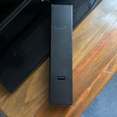 LOT 47 Z: Sony Bravia LCD TV Model #KDL-32BX300