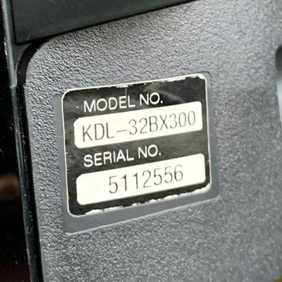 LOT 47 Z: Sony Bravia LCD TV Model #KDL-32BX300