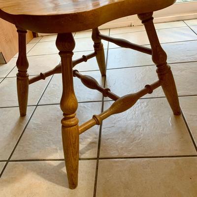 LOT 48 D: Dinaire Tile Top w/ Floral Accents Oak Wood Table & 6 Dining Chairs