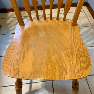 LOT 48 D: Dinaire Tile Top w/ Floral Accents Oak Wood Table & 6 Dining Chairs