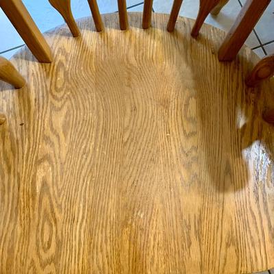 LOT 48 D: Dinaire Tile Top w/ Floral Accents Oak Wood Table & 6 Dining Chairs