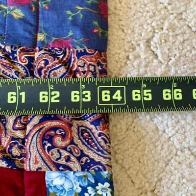 LOT 49 M: Beautiful Decorative Quilt Collection