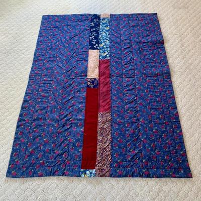 LOT 49 M: Beautiful Decorative Quilt Collection