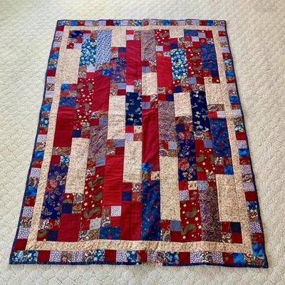LOT 49 M: Beautiful Decorative Quilt Collection