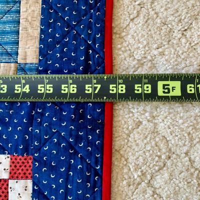 LOT 49 M: Beautiful Decorative Quilt Collection