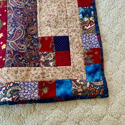 LOT 49 M: Beautiful Decorative Quilt Collection