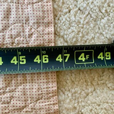 LOT 49 M: Beautiful Decorative Quilt Collection